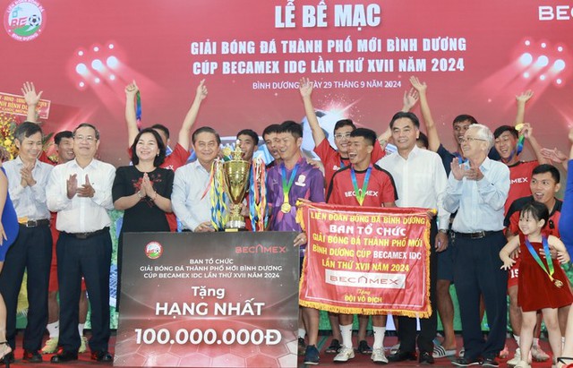 Giải bóng đá Thành phố mới Bình Dương 2024 tìm ra nhà vô địch- Ảnh 2.